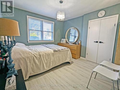 333 Walker Avenue, Bradford West Gwillimbury, ON - Indoor Photo Showing Bedroom