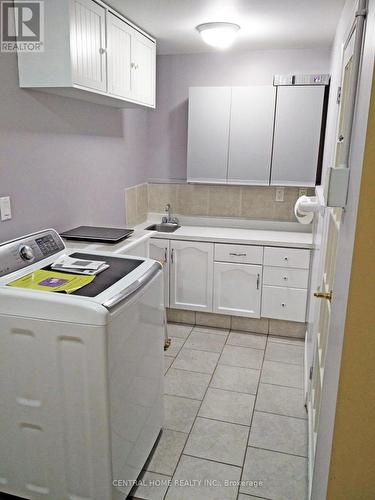 333 Walker Avenue, Bradford West Gwillimbury, ON - Indoor Photo Showing Laundry Room