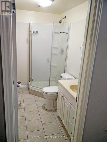 333 Walker Avenue, Bradford West Gwillimbury, ON - Indoor Photo Showing Bathroom