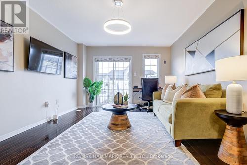 187 Hawkview Boulevard, Vaughan, ON - Indoor Photo Showing Living Room