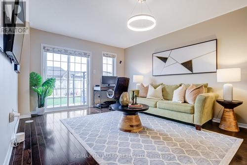 187 Hawkview Boulevard, Vaughan, ON - Indoor Photo Showing Living Room