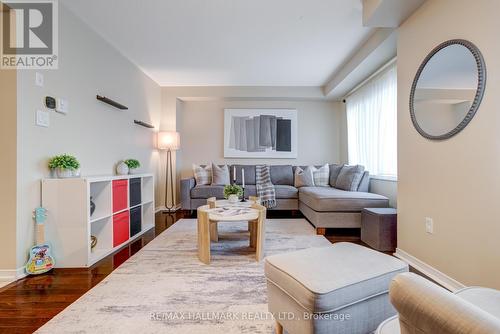 187 Hawkview Boulevard, Vaughan, ON - Indoor Photo Showing Living Room