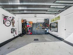 Garage - 