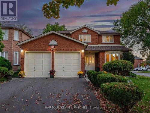 32 Queens College Drive, Richmond Hill, ON - Outdoor With Facade