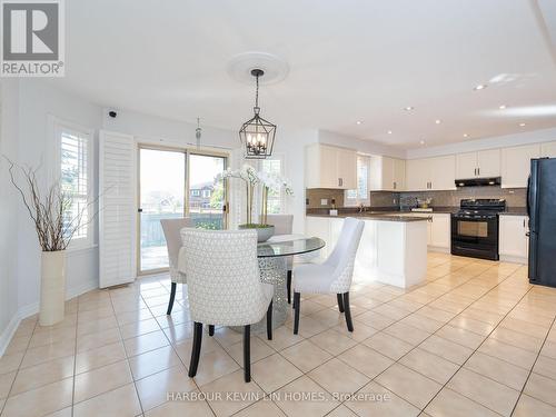 32 Queens College Drive, Richmond Hill, ON - Indoor Photo Showing Dining Room