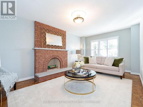 32 Queens College Drive, Richmond Hill, ON - Indoor Photo Showing Living Room With Fireplace