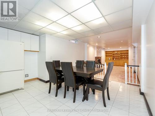 32 Queens College Drive, Richmond Hill, ON - Indoor Photo Showing Dining Room