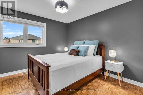 5 Cornerstone Court, Caledon, ON - Indoor Photo Showing Bedroom