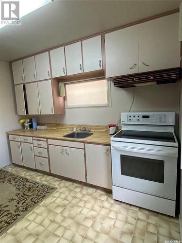 301 Shurygalo Road, Bienfait, SK - Indoor Photo Showing Kitchen