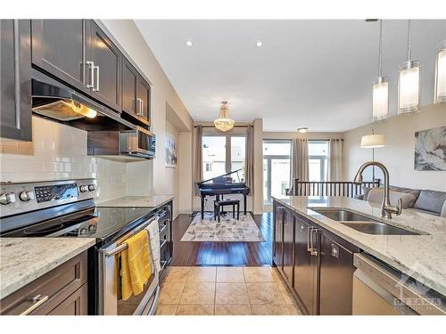 916 Fletcher Circle, Ottawa, ON 