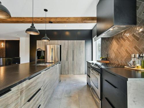 Kitchen - 61 Rue Du Hameau, Saint-Côme, QC - Indoor Photo Showing Kitchen With Upgraded Kitchen