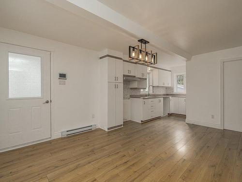 Dining room - 234 Rue St-Janvier, Weedon, QC - Indoor Photo Showing Kitchen