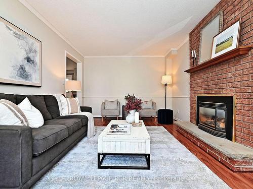 74 Old Yonge St, Aurora, ON - Indoor Photo Showing Living Room With Fireplace