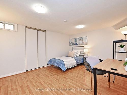 74 Old Yonge St, Aurora, ON - Indoor Photo Showing Bedroom