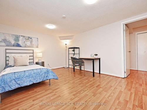 74 Old Yonge St, Aurora, ON - Indoor Photo Showing Bedroom