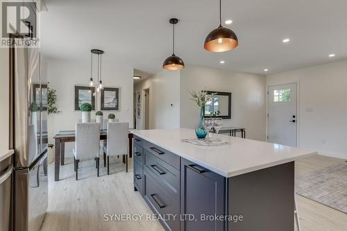 32 Clark Street, Strathroy-Caradoc (Melbourne), ON - Indoor Photo Showing Other Room