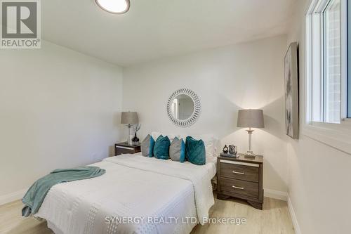 32 Clark Street, Strathroy-Caradoc (Melbourne), ON - Indoor Photo Showing Bedroom