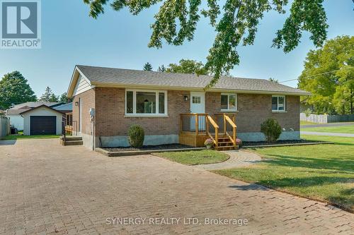 32 Clark Street, Strathroy-Caradoc (Melbourne), ON - Outdoor