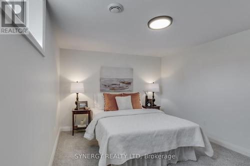 32 Clark Street, Strathroy-Caradoc (Melbourne), ON - Indoor Photo Showing Bedroom