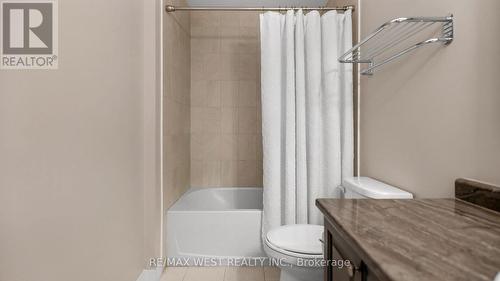 131 - 101 Shoreview Place, Hamilton, ON - Indoor Photo Showing Bathroom