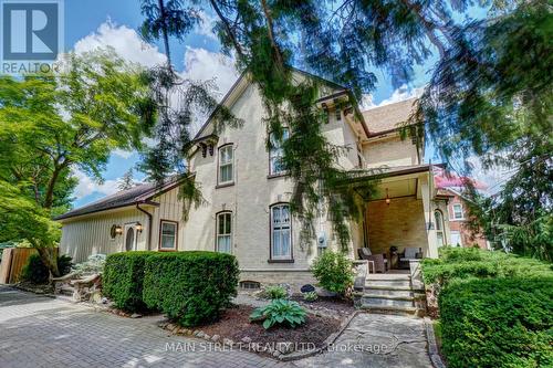 219 Second Street, Whitchurch-Stouffville, ON - Outdoor With Facade