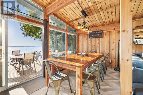 7406 Glen Ellen Drive, Ramara, ON - Indoor Photo Showing Dining Room