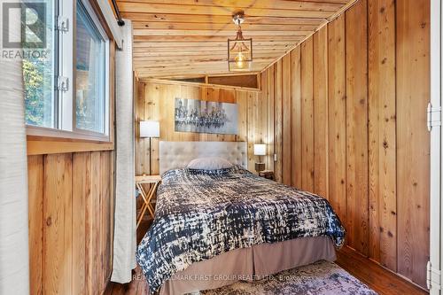 7406 Glen Ellen Drive, Ramara, ON - Indoor Photo Showing Bedroom