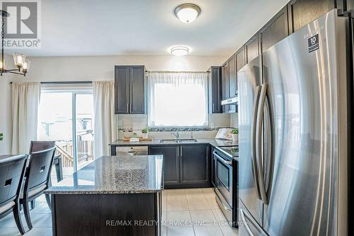 69 Agava Street, Brampton, ON - Indoor Photo Showing Kitchen With Stainless Steel Kitchen With Upgraded Kitchen