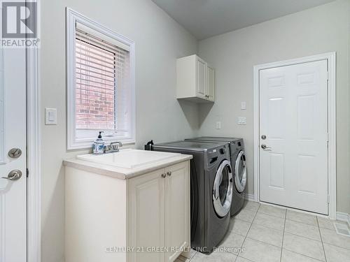 499 Dougall Avenue, Caledon, ON - Indoor Photo Showing Laundry Room