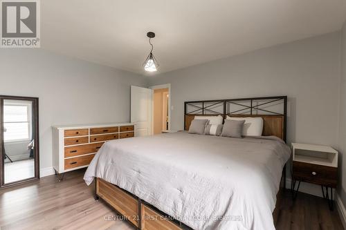 67 Broadway Avenue, London, ON - Indoor Photo Showing Bedroom