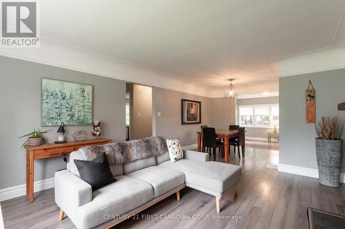 67 Broadway Avenue, London, ON - Indoor Photo Showing Living Room