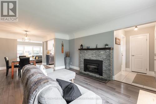 67 Broadway Avenue, London, ON - Indoor Photo Showing Living Room With Fireplace