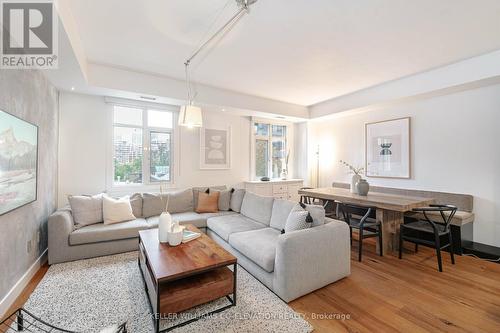 Ph09 - 500 Richmond Street W, Toronto, ON - Indoor Photo Showing Living Room