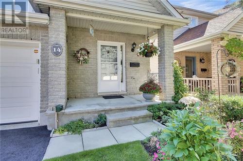 Covered porch - 14 Knowlton Drive, Ottawa, ON - Outdoor With Deck Patio Veranda