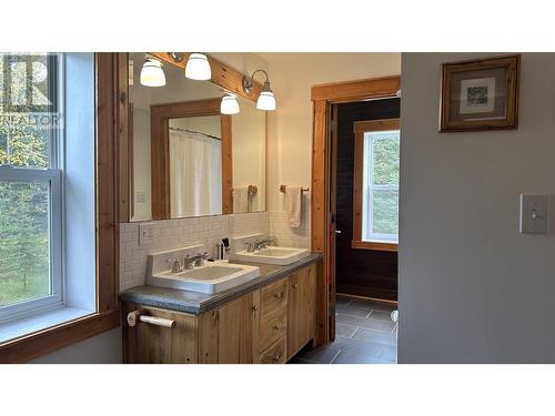 37729 Upper Fraser Road, Prince George, BC - Indoor Photo Showing Bathroom