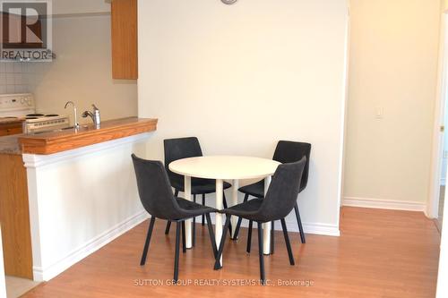 1001 - 55 Strathaven Drive, Mississauga, ON - Indoor Photo Showing Dining Room