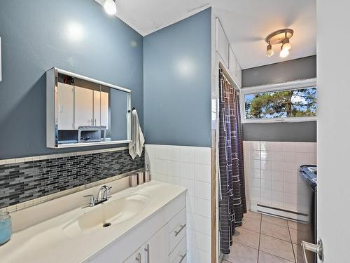 Salle de bains - 72 Ch. Magenta, Farnham, QC - Indoor Photo Showing Bathroom