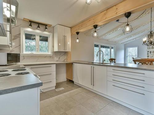 Kitchen - 2659  - 2661 Ch. Du Village, Saint-Adolphe-D'Howard, QC - Indoor Photo Showing Kitchen