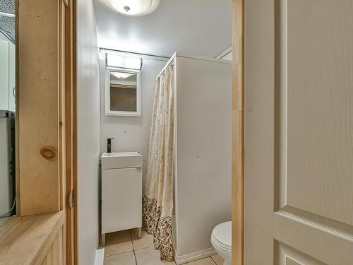 Bachelor - 2659  - 2661 Ch. Du Village, Saint-Adolphe-D'Howard, QC - Indoor Photo Showing Bathroom