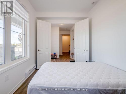 51 - 1317 Leriche Way, Milton, ON - Indoor Photo Showing Bedroom