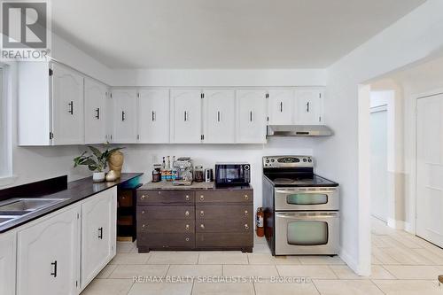 76 Jill Crescent, Brampton, ON - Indoor Photo Showing Kitchen