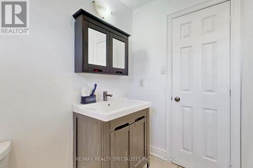 76 Jill Crescent, Brampton, ON - Indoor Photo Showing Bathroom