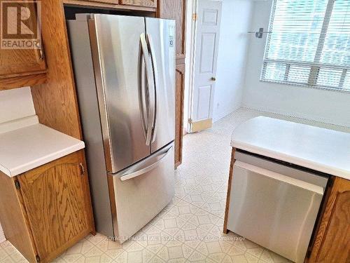 1908 - 1 Aberfoyle Crescent, Toronto, ON - Indoor Photo Showing Kitchen