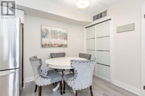 204 - 2010 Cleaver Avenue, Burlington, ON - Indoor Photo Showing Dining Room