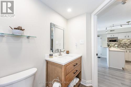 204 - 2010 Cleaver Avenue, Burlington, ON - Indoor Photo Showing Bathroom