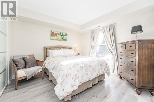 204 - 2010 Cleaver Avenue, Burlington, ON - Indoor Photo Showing Bedroom