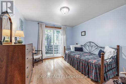 973 Sierra Boulevard, Mississauga, ON - Indoor Photo Showing Bedroom