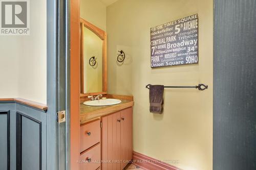 2 - 18 Chapel Street, Cobourg, ON - Indoor Photo Showing Bathroom