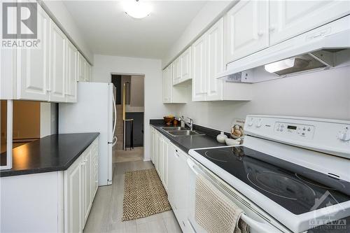 26 Peary Way, Ottawa, ON - Indoor Photo Showing Kitchen With Double Sink