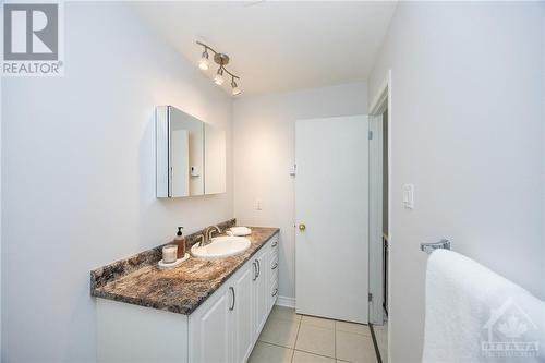 26 Peary Way, Ottawa, ON - Indoor Photo Showing Bathroom